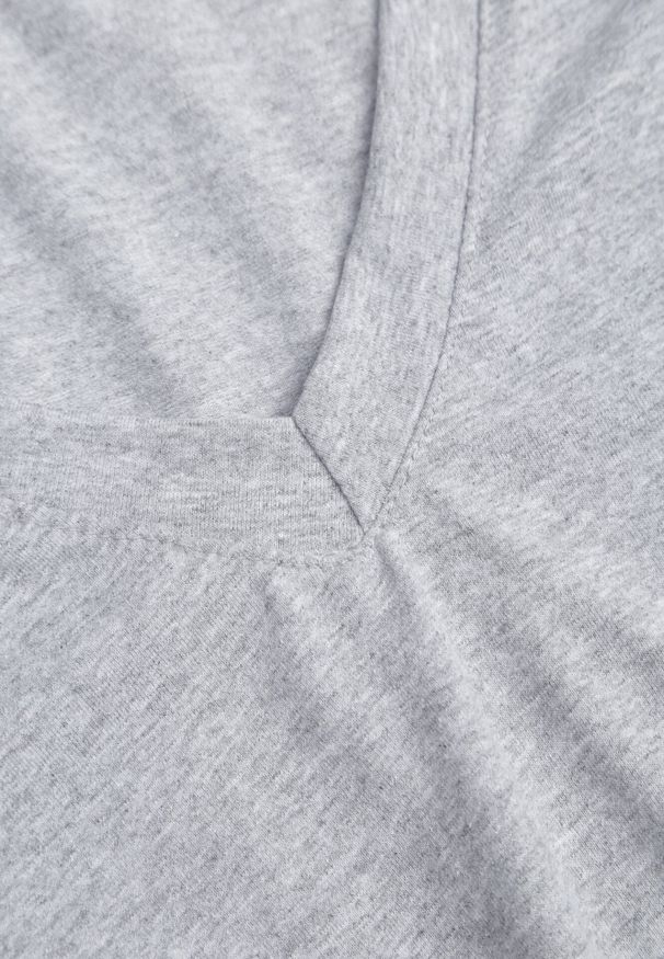 Born2be - Szary T-shirt z Bawełny z Trójkątnym Dekoltem Siliphe. Okazja: do pracy, na co dzień, na spotkanie biznesowe. Kolor: szary. Materiał: bawełna. Styl: elegancki, biznesowy, casual
