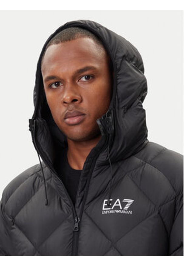 EA7 Emporio Armani Kurtka puchowa 7M001001 AF15923 UC001 Czarny Modern Fit. Kolor: czarny. Materiał: syntetyk