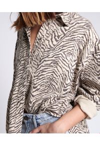 ONETEASPOON - Koszula we wzór zebry Daria. Kolor: brązowy. Materiał: bawełna. Wzór: motyw zwierzęcy #5