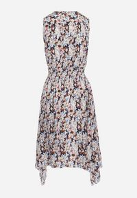 Born2be - Granatowo-Beżowa Bawełniana Sukienka Kopertowa o Rozkloszowanym Kroju w Kwiatowy Print Brosa. Kolor: beżowy. Materiał: bawełna. Wzór: nadruk, kwiaty. Typ sukienki: kopertowe #3