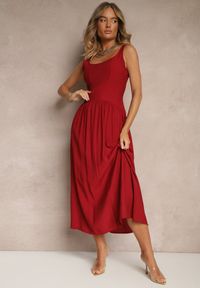 Renee - Bordowa Rozkloszowana Sukienka z Wiskozy Milunisa. Okazja: na co dzień. Kolor: czerwony. Materiał: wiskoza. Typ sukienki: rozkloszowane. Styl: klasyczny, elegancki, casual #5