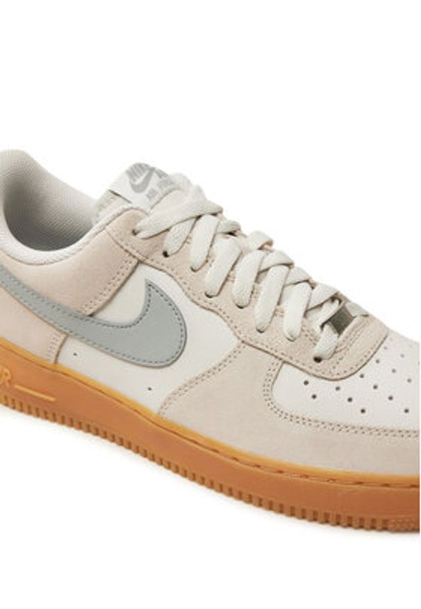 Nike Sneakersy Air Force 1 '07 Lv8 FQ8714 002 Beżowy. Kolor: beżowy. Materiał: zamsz, skóra. Model: Nike Air Force