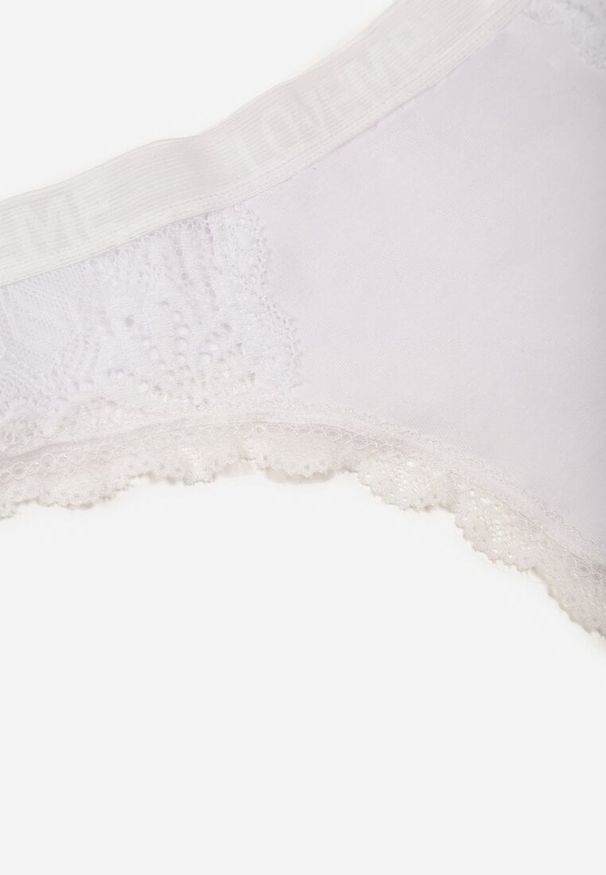 Born2be - Białe Majtki Stringi z Subtelną Koronką z Bawełną Adriedah. Kolor: biały. Materiał: koronka, bawełna. Wzór: koronka