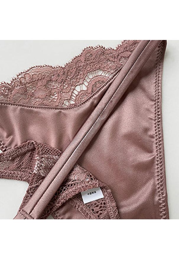 Intica - Majtki z koronką elastyczne do codziennego noszenia Romi. Materiał: koronka. Wzór: koronka