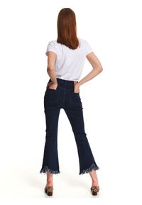 TOP SECRET - Spodnie jeansowe damskie rozszerzane 7/8. Okazja: na co dzień. Stan: podwyższony. Kolor: niebieski. Materiał: jeans. Sezon: wiosna. Styl: casual #5
