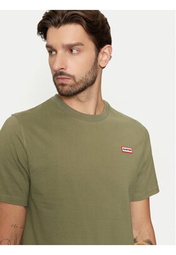 Hunter T-Shirt Alvin HARM0039242 Khaki Regular Fit. Kolor: brązowy. Materiał: bawełna