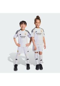 Adidas - Zestaw Real Madrid 25/26 Home Mini Kit Kids. Kolor: biały. Sport: piłka nożna