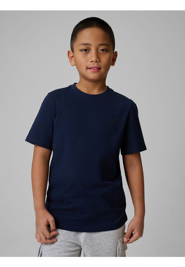 4f - 4F T-shirt regular gładki chłopięcy - granatowy 128 (7-8 lat). Okazja: na uczelnię, na co dzień, na spacer. Kolor: niebieski. Materiał: materiał, bawełna, skóra, dzianina. Wzór: gładki. Sezon: lato. Styl: casual