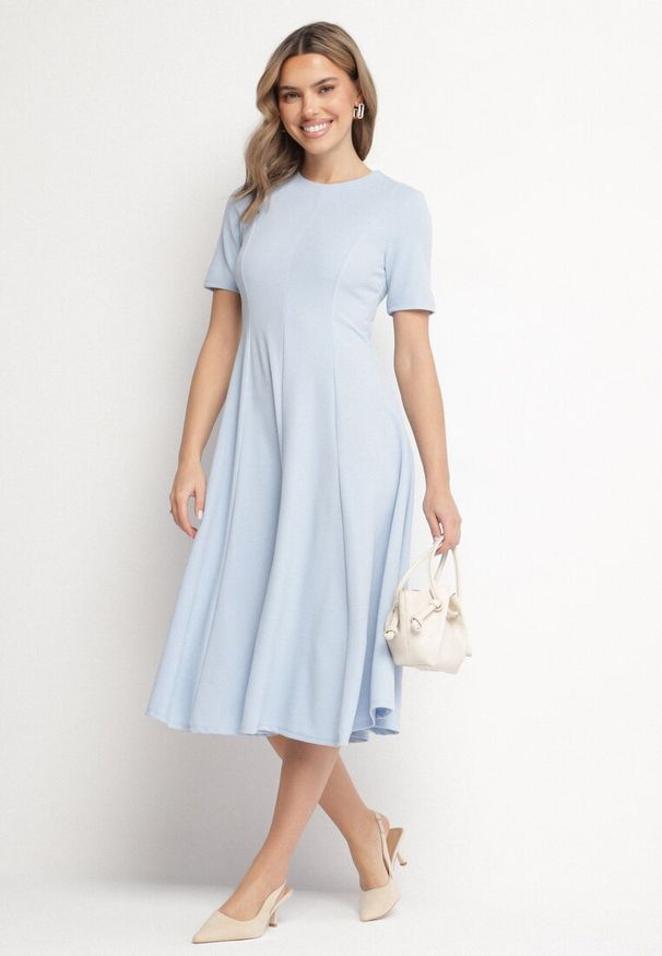 Born2be - Niebieska Sukienka Rozkloszowana z Taliowaniem Telorwena. Okazja: na randkę, na ślub cywilny, na wesele. Kolor: niebieski. Długość rękawa: krótki rękaw. Styl: klasyczny