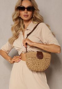 Renee - Ciemnobeżowa Pleciona Torebka na Regulowanym Pasku z Zapięciem na Zatrzask i Suwak Setelia. Kolor: beżowy. Styl: casual, elegancki