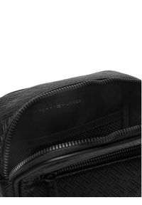 TOMMY HILFIGER - Tommy Hilfiger Saszetka Th Embossed Flag Mini Reporter AM0AM14193 Czarny. Kolor: czarny. Materiał: skóra #5