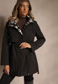 Renee - Czarna Kurtka Parka Ozdobiona Sznurkami przy Odpinanym Kapturze Loriballe. Okazja: na co dzień. Kolor: czarny. Materiał: jeans. Wzór: aplikacja. Sezon: jesień. Styl: casual