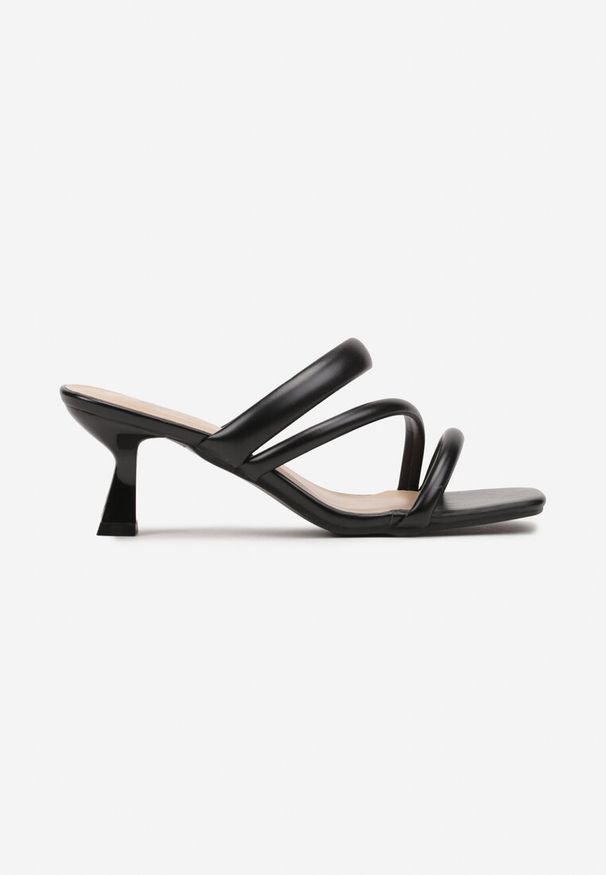 Renee - Czarne Klapki na Szpilce Kaczuszce z Ozdobnymi Paskami Neolaris. Okazja: na co dzień. Kolor: czarny. Materiał: jeans. Obcas: na szpilce. Styl: wizytowy, elegancki, casual. Wysokość obcasa: średni