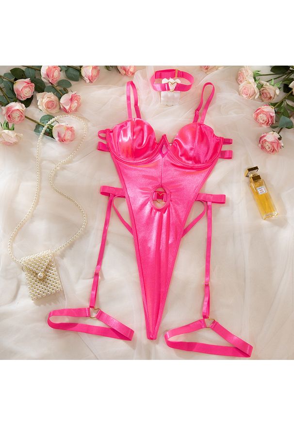 Intica - Body z pasem i wycięciami na wieczorne wyjścia Avellina. Kolor: różowy. Materiał: materiał