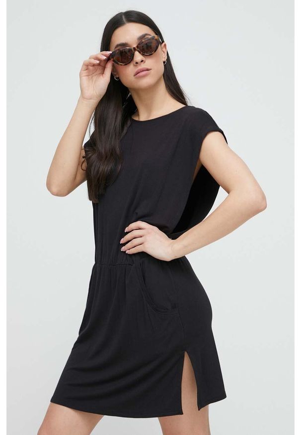 DKNY - Dkny sukienka plażowa kolor czarny. Kolor: czarny. Długość: krótkie