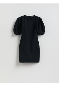 Reserved - Sukienka z bufiastymi rękawami - czarny. Kolor: czarny. Materiał: tkanina. Wzór: gładki #1
