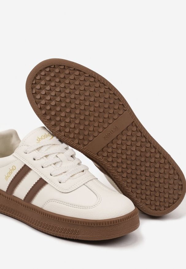 Born2be - Beżowo-Brązowe Sneakersy w Stylu Tenisówek z Paskami na Boku Saliena. Okazja: na co dzień. Zapięcie: pasek. Kolor: beżowy. Materiał: jeans, skóra