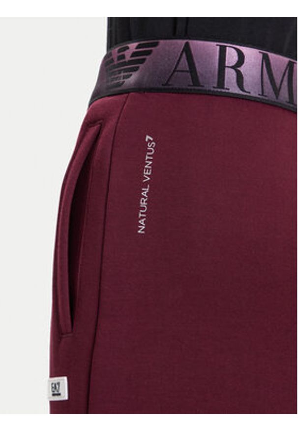 EA7 Emporio Armani Spodnie dresowe 7W000678 AF13151 M5064 Bordowy Regular Fit. Kolor: czerwony. Materiał: syntetyk, bawełna