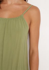 Born2be - Zielona Wiskozowa Sukienka na Regulowanych Ramiączkach Ulantia. Okazja: na co dzień. Kolor: zielony. Materiał: wiskoza. Długość rękawa: na ramiączkach. Sezon: lato. Styl: casual, elegancki #3