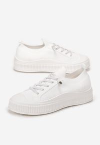 Born2be - Białe Trampki Aikea. Nosek buta: okrągły. Kolor: biały. Materiał: materiał, guma. Szerokość cholewki: normalna. Styl: sportowy #2