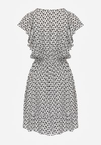 Renee - Biała Bawełniana Sukienka o Rozkloszowanym Kroju z Guzikami w Kwiatowy Wzór Roniva. Okazja: na imprezę, na co dzień. Kolor: biały. Materiał: bawełna. Wzór: kwiaty. Sezon: lato. Typ sukienki: rozkloszowane, proste. Styl: casual #5