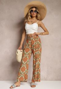 Renee - Ciemnobeżowe Wiskozowe Spodnie Boho High Waist z Szerokimi Nogawkami i Gumką w Talii Tiamarra. Stan: podwyższony. Kolor: beżowy. Materiał: wiskoza. Sezon: lato. Styl: boho #4