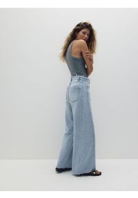 Reserved - Jeansy wide leg - niebieski. Kolor: niebieski