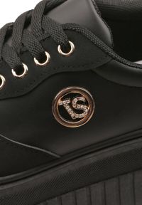 Renee - Czarne Sneakersy Vices na Platformie z Tłoczeniem Ozdobione Metaliczną Aplikacją Eriri. Kolor: czarny. Materiał: jeans. Szerokość cholewki: normalna. Wzór: aplikacja. Obcas: na platformie #2