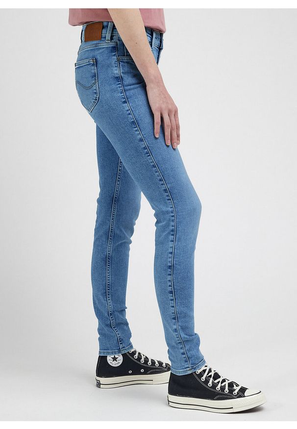 Lee - LEE SCARLETT DAMSKIE SPODNIE JEANSOWE JEANSY DŻINSY MAJESTIC WAVE L526GUD30 112338294