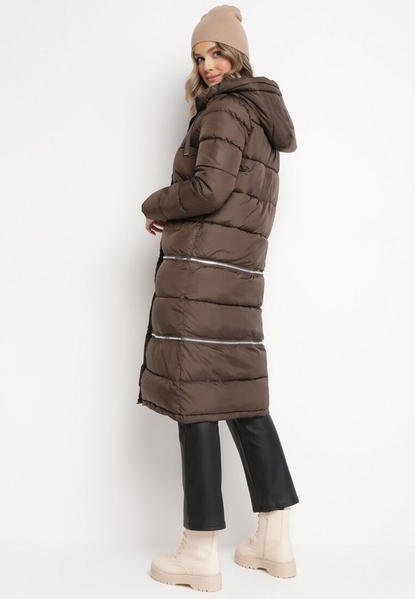 Born2be - Brązowa Pikowana Kurtka Płaszcz z Regulowaną Długością Maakana. Kolor: brązowy. Materiał: jeans. Sezon: jesień, wiosna. Styl: klasyczny, elegancki