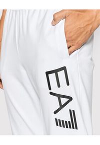 EA7 Emporio Armani Spodnie dresowe 8NPPC3 PJ05Z 1101 Biały Slim Fit. Kolor: biały. Materiał: bawełna #4