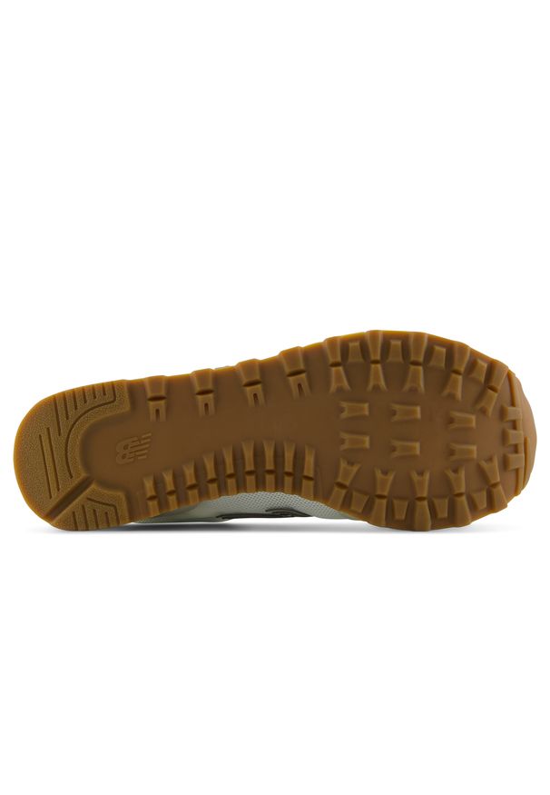 Buty damskie New Balance W5156FP – beżowe. Okazja: na co dzień. Kolor: beżowy. Materiał: zamsz, materiał, skóra, guma, syntetyk. Szerokość cholewki: normalna. Wzór: motyw zwierzęcy, nadruk