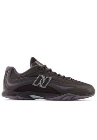 Buty unisex New Balance URC563AR - czarne. Kolor: czarny. Materiał: guma, skóra, syntetyk, materiał. Szerokość cholewki: normalna. Sport: bieganie #1