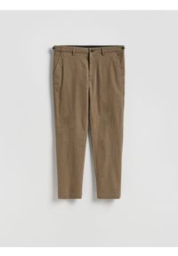 Reserved - Spodnie chino slim - ciemnozielony. Kolor: zielony. Materiał: tkanina, bawełna