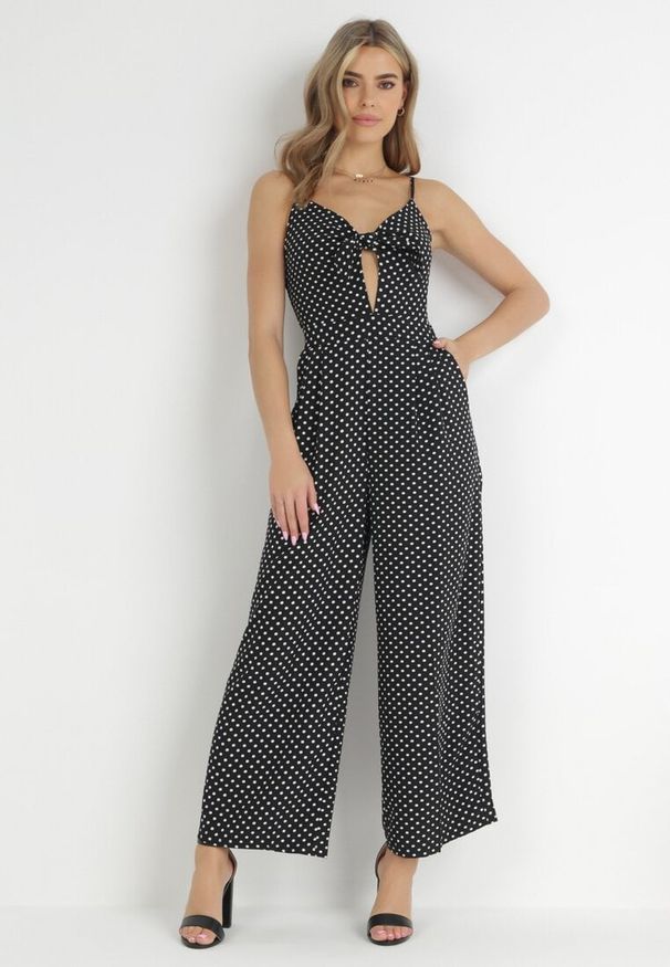 Born2be - Czarny Kombinezon Delessa. Kolor: czarny. Długość rękawa: na ramiączkach. Długość: długie. Wzór: aplikacja, kropki. Styl: wizytowy, elegancki