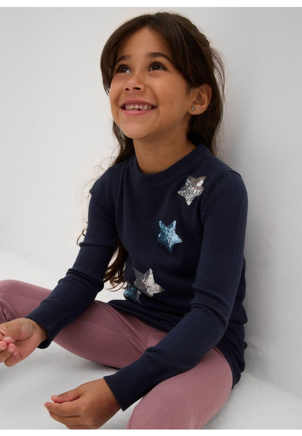 bonprix - Długi sweter z cienkiej dzianiny z cekinami. Kolor: niebieski. Materiał: dzianina. Długość rękawa: długi rękaw. Długość: długie. Wzór: aplikacja