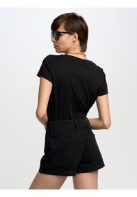 Big-Star - Szorty jeansowe damskie Ayako 904. Kolor: czarny. Materiał: jeans. Styl: klasyczny, elegancki #6