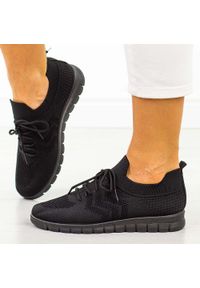 POTOCKI - Czarne sportowe buty damskie Potocki 16329. Okazja: na co dzień, na spacer. Zapięcie: sznurówki. Kolor: czarny. Materiał: tkanina. Sezon: wiosna, lato. Sport: bieganie, fitness, turystyka piesza