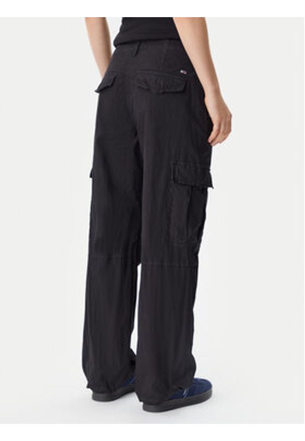 Tommy Jeans Spodnie materiałowe DW0DW20350 Czarny Relaxed Fit. Kolor: czarny. Materiał: syntetyk