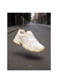 Sneakersy New Balance. Kolor: beżowy #1