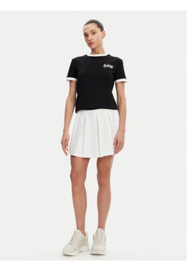 Guess T-Shirt V5GI11 I3Z14 Czarny Regular Fit. Kolor: czarny. Materiał: bawełna