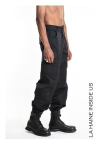 La Haine Inside Us Spodnie | 3Z M1203 | Mężczyzna | Czarny. Kolor: czarny. Materiał: bawełna, poliester. Długość: długie. Wzór: moro, aplikacja. Styl: militarny #8