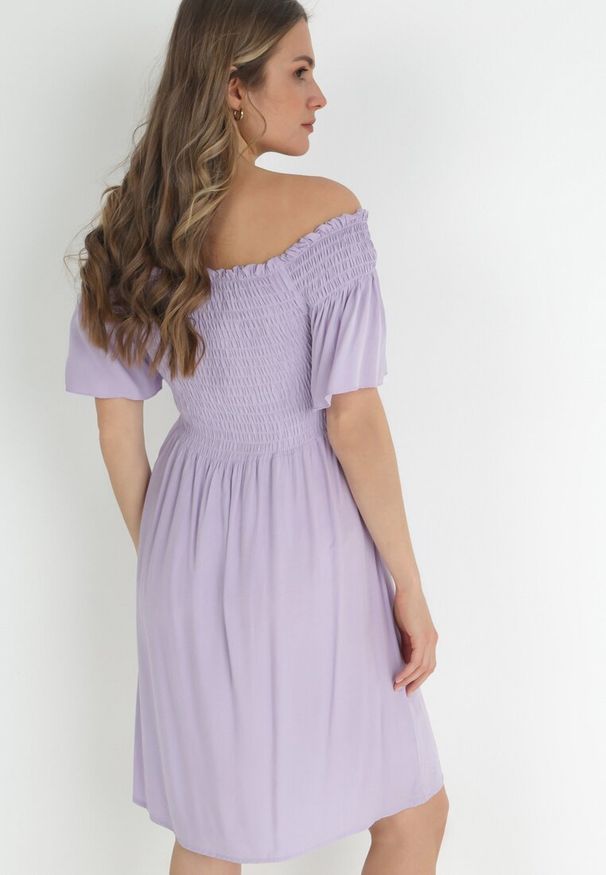 Born2be - Fioletowa Sukienka Hiszpanka z Wiskozy Rallu. Typ kołnierza: dekolt hiszpanka. Kolor: fioletowy. Materiał: wiskoza. Styl: wakacyjny