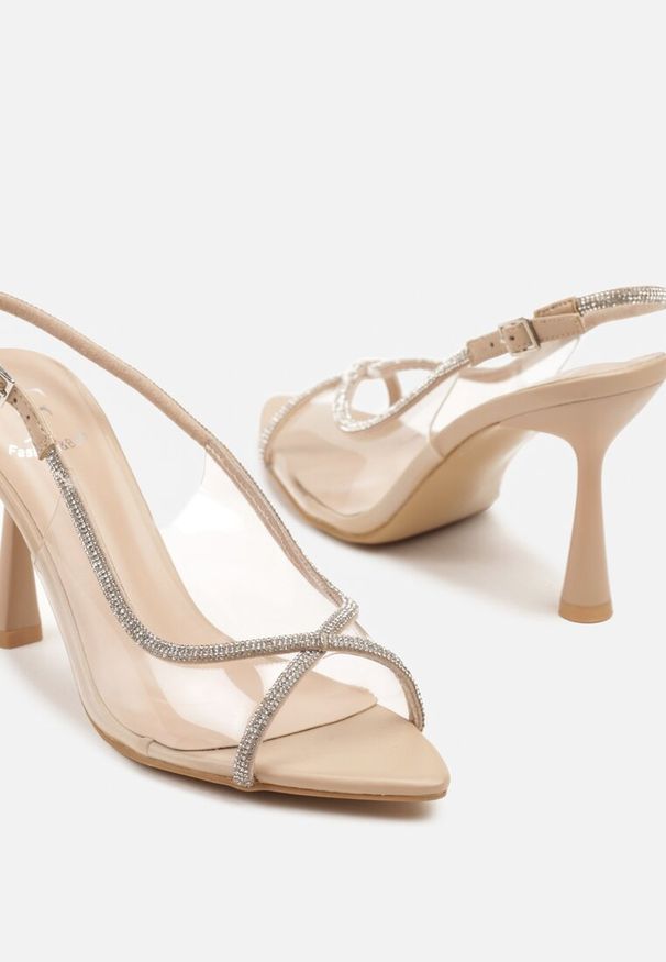 Renee - Beżowe Transparentne Sandały Slingback z Cyrkoniami na Klepsydrze Lilloti. Okazja: na co dzień, na spotkanie biznesowe, na randkę. Kolor: beżowy. Obcas: na obcasie. Styl: wizytowy, biznesowy, elegancki, casual. Wysokość obcasa: średni