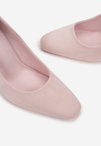 Born2be - Różowe Czółenka Aeliphoia. Nosek buta: czworokąt. Kolor: różowy. Materiał: jeans. Szerokość cholewki: normalna. Obcas: na obcasie. Styl: klasyczny, wizytowy. Wysokość obcasa: średni #4