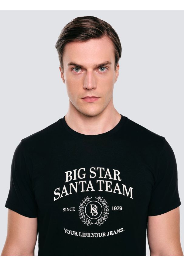 Big-Star - Koszulka męska z nadrukiem czarna Marr 906. Okazja: na co dzień. Kolor: czarny. Materiał: jeans, bawełna, dzianina. Wzór: nadruk. Styl: casual, klasyczny, wizytowy