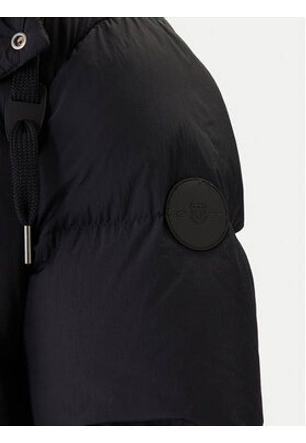 GANT - Gant Kurtka puchowa 7006568 Czarny Regular Fit. Kolor: czarny. Materiał: syntetyk