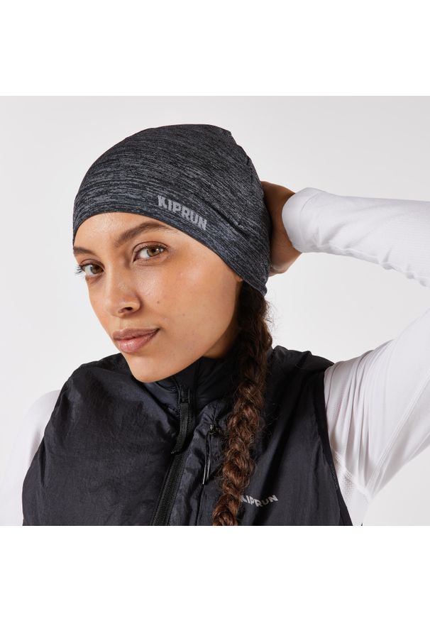KIPRUN - Czapka do biegania Kiprun seamless. Kolor: szary. Materiał: poliamid, poliester, materiał, elastan. Styl: sportowy