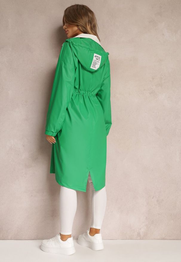 Renee - Zielony Płaszcz z Kapturem i Ściągaczem w Talii Maiar. Typ kołnierza: kaptur. Kolor: zielony