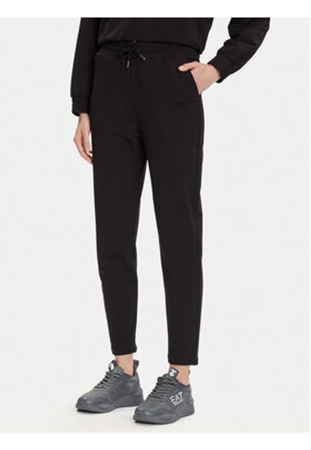 EA7 Emporio Armani Dres 7W000687 AF12502 MC026 Czarny Regular Fit. Kolor: czarny. Materiał: bawełna